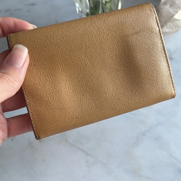 PRADA Wallet. Tan color. Saffiano material. - Picture 3 of 6
